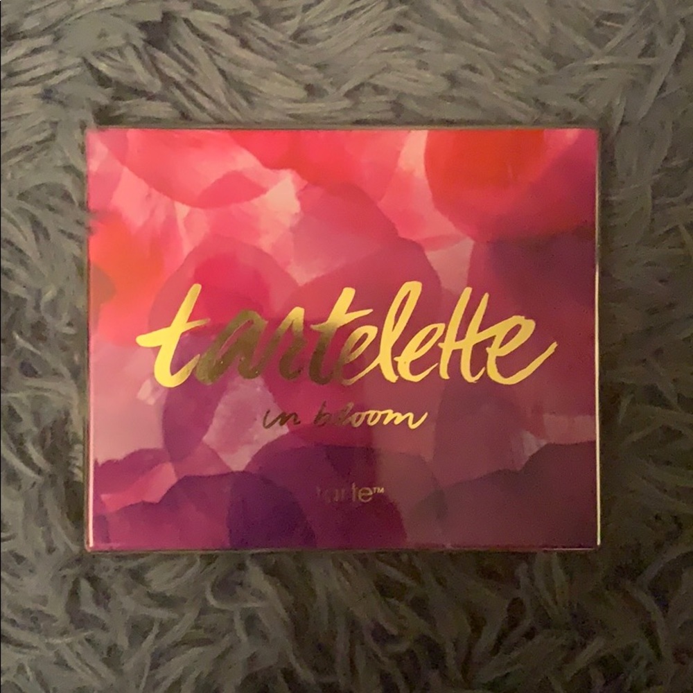 tartelette in bloom eyeshadow palette